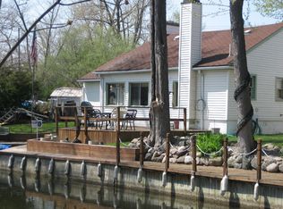 2061 Rosedale Ave, West Bloomfield, MI 48324