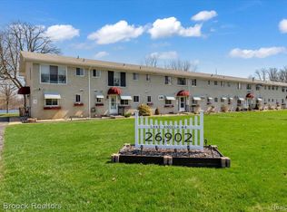 26902 Sandy Hill Ct APT 15, New Hudson, MI