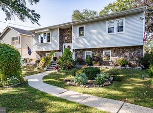 1916 Lincoln St, Croydon, PA 19021