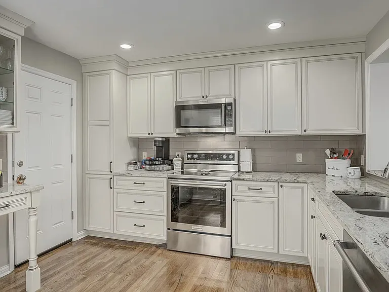 3018 Observatory Hill Ct — Photo 4