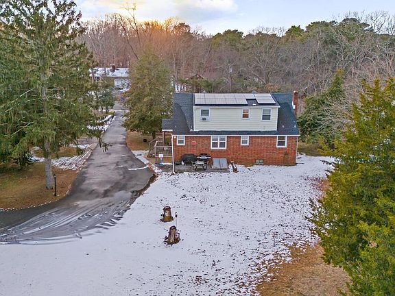 5th image of 535 Carlton Ave