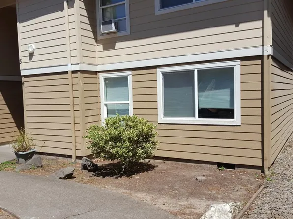 17357 SW Merlo Rd APT 4, Beaverton, OR 97003