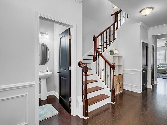 2nd image of 144 Comiskey Park Cir