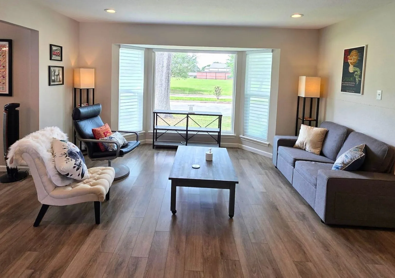 Spacious 4bd Retreat Near NASA and Kemah — Photo 2
