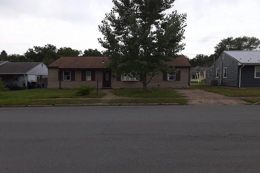 1660 Marlin Pkwy, Williamsport, PA 17701 Zillow