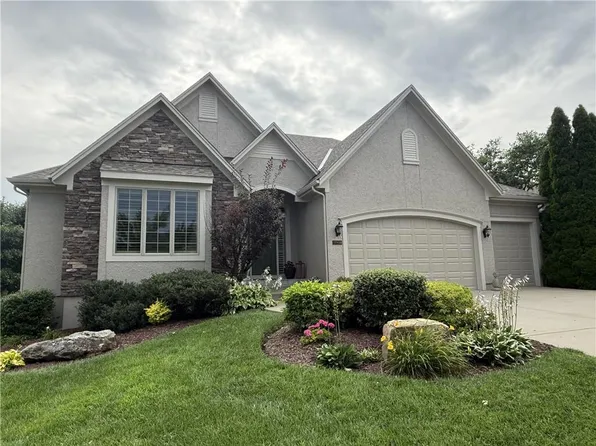 15908 Kessler St, Overland Park, KS 66085