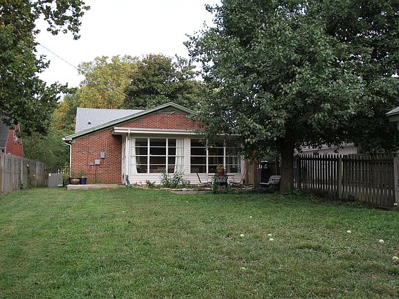 4th image of 2343 Maplewood Dr