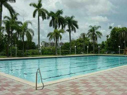 2nd image of 9320 Fontainebleau Blvd #000