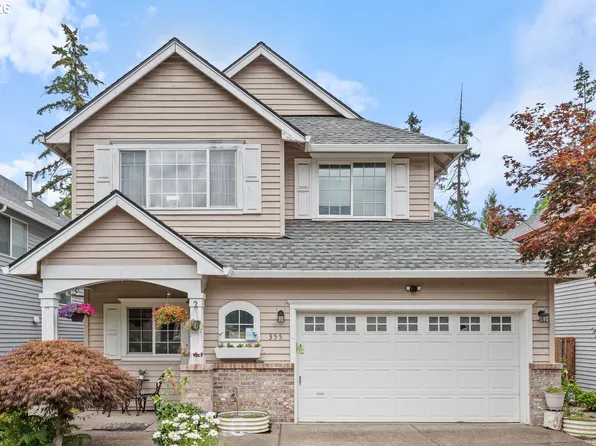 355 NE Saint Jean Pl, Hillsboro, OR 97124