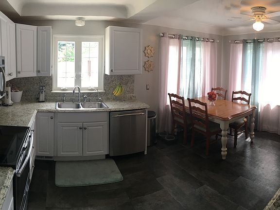 4th image of 27270 Sylvan Ave
