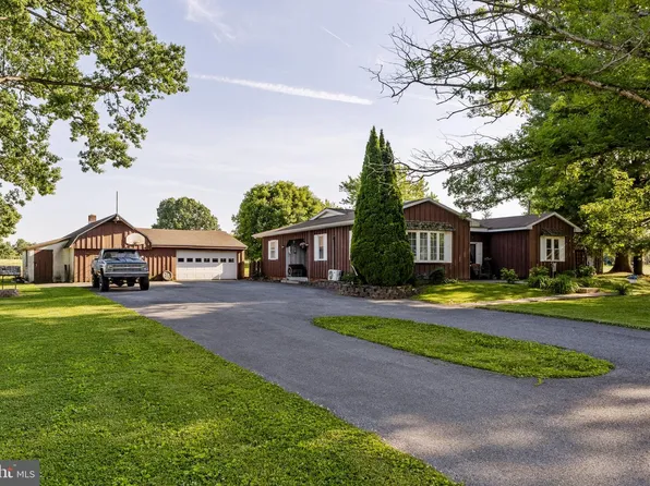 225 Hartings Park Rd, Denver, PA 17517