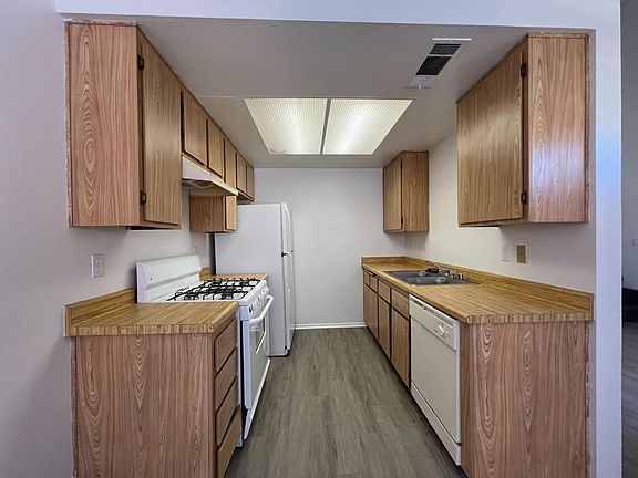 4th image of 1622 Cactus Dr APT B