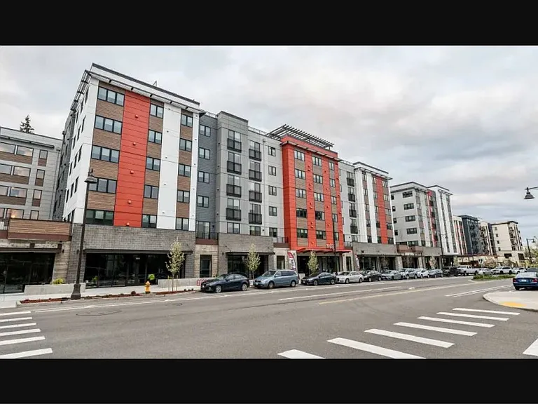 Traxx Apartments — Photo 7