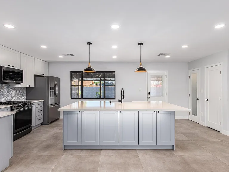7431 E Coronado Rd — Photo 18