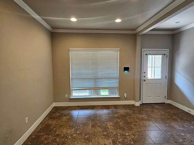 7523 Buffalo Grass Dr — Photo 4