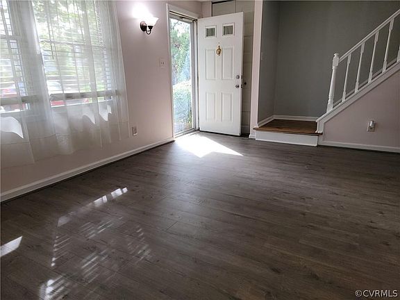 4th image of 9729 Candace Ct