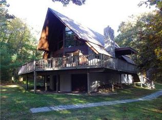 35 Wood River Dr, Richmond, RI 02832