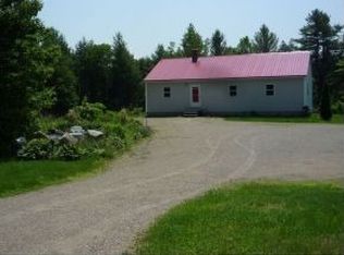 52 Plain Rd, Stark, NH 03582
