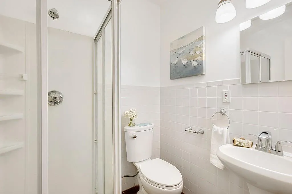 3 bed, 895 sqft, $1,100 — Photo 4