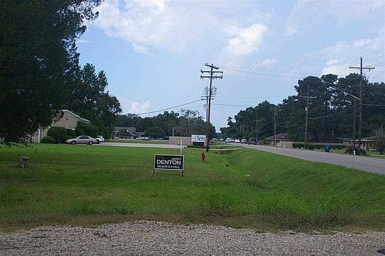 3rd image of 639 Hatchell Ln