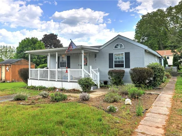 60 Prentice Street, Plainville, CT 06062