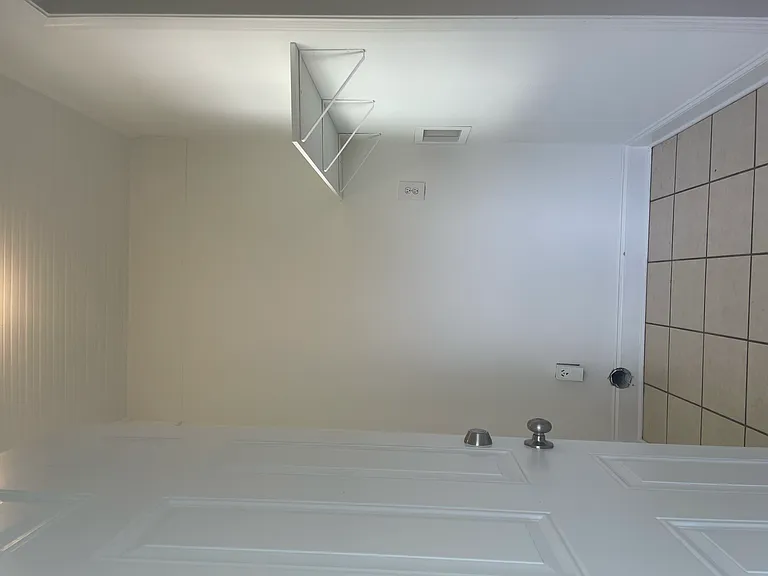337 Sylvan St — Photo 9
