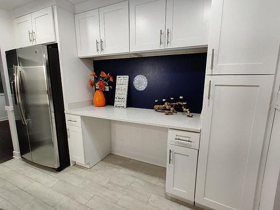 3rd image of 940 Beau Dr Unit 206