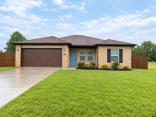303 Magnolia Ct, Jacksonville, AR 72076