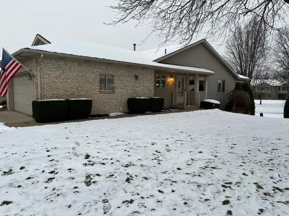 985 Amber Ridge Dr SW, Byron Center, MI 49315