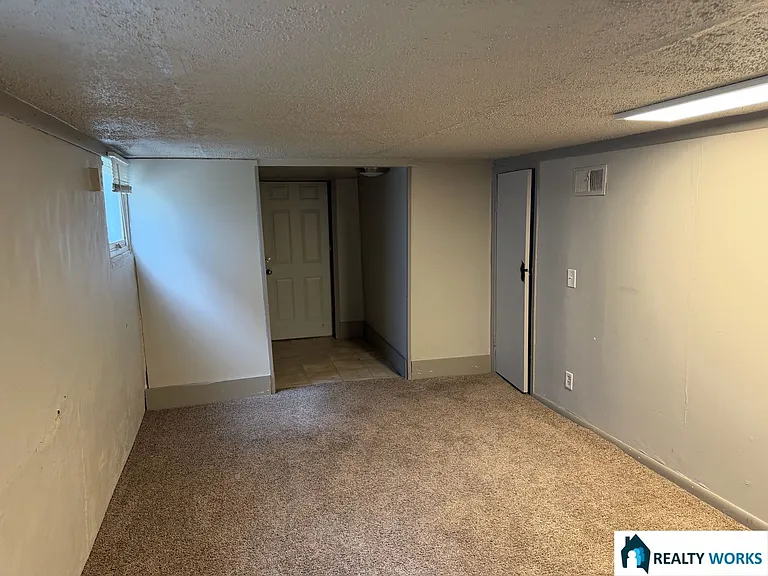 1018 Charleston St — Photo 10