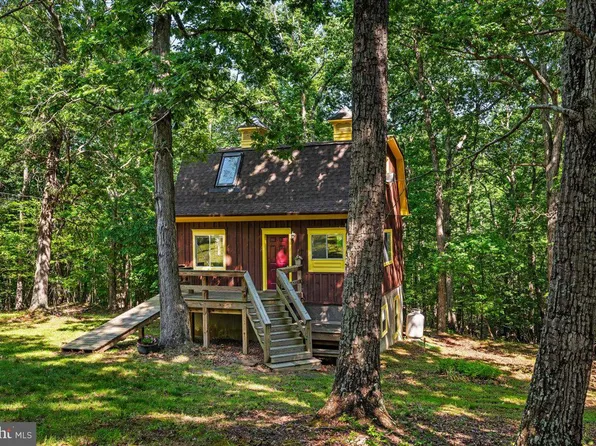 1661 Feltner Rd, Bluemont, VA 20135