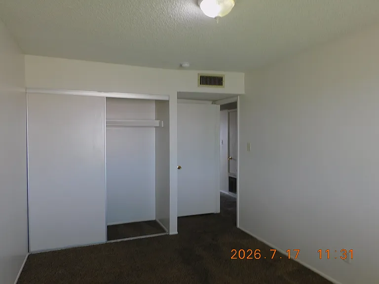 1276 W 20th Pl — Photo 9