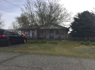 120 N Wayne St, Stanfield, OR 97875