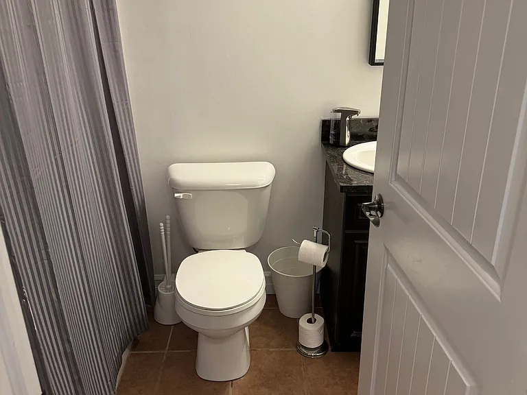 5505 Falkland St #309 — Photo 15