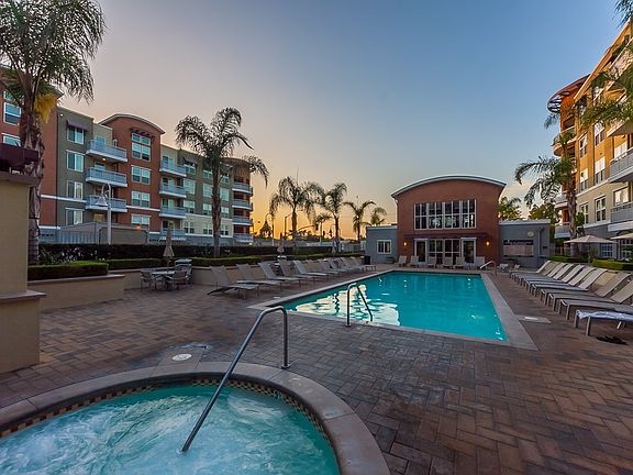 Pool & Spa