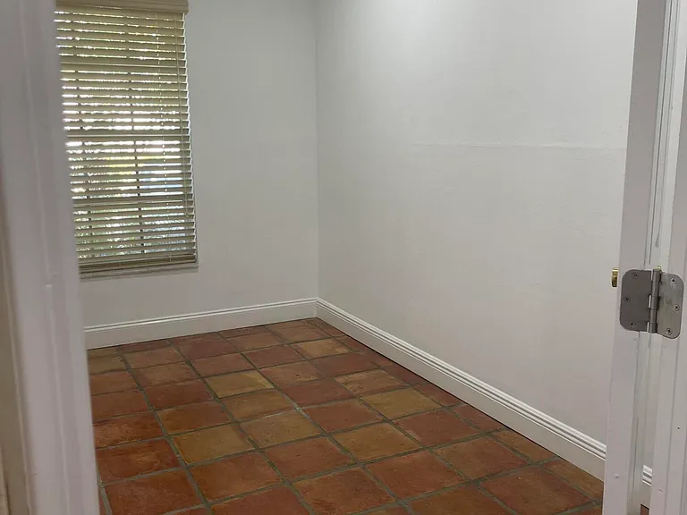 19823 NW 64th Pl — Photo 12