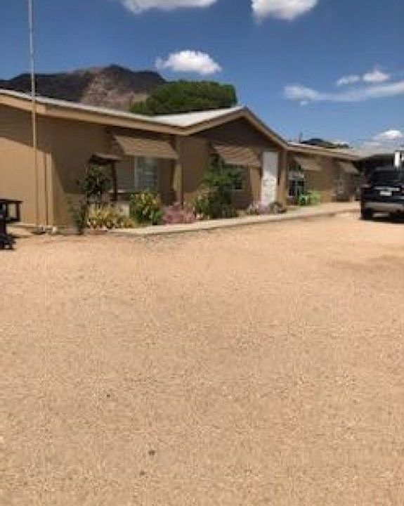 1st image of 4961 Steinke Dr