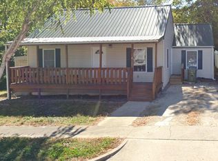 906 E 6th St, Rolla, MO 65401
