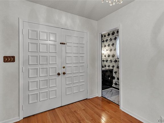 5th image of 49 Rosewood Dr