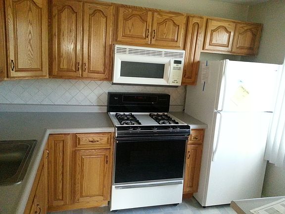 5th image of 131 Nauset Ln
