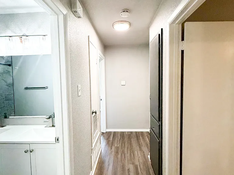 1204 Chippendale Dr — Photo 14