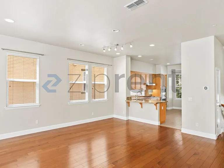 28 Paterson Pl — Photo 9
