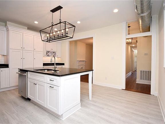 5th image of 723 N 27th St
