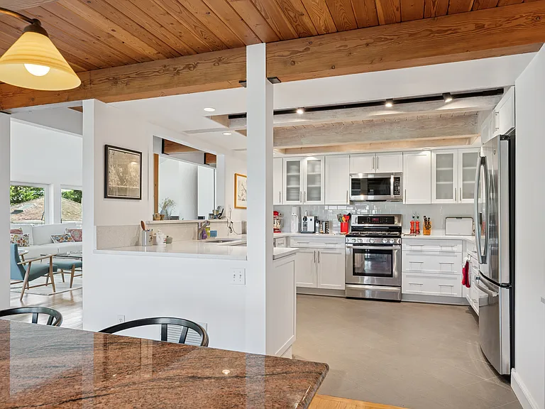 151 Town Line Rd — Photo 12