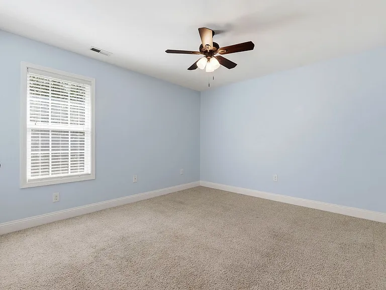 80 Valor Cir — Photo 25