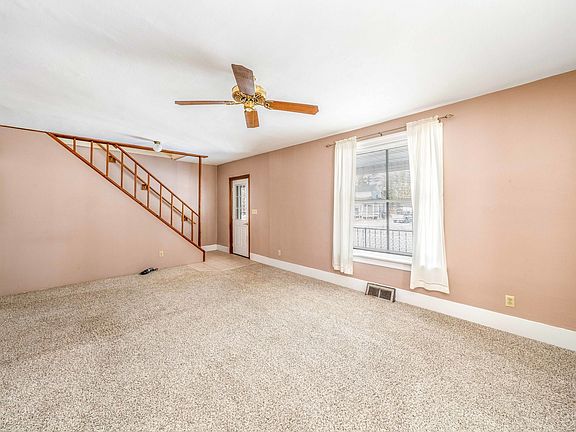 5th image of 319 E Church St