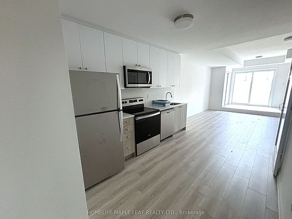 4th image of 25 Palace St #Q32