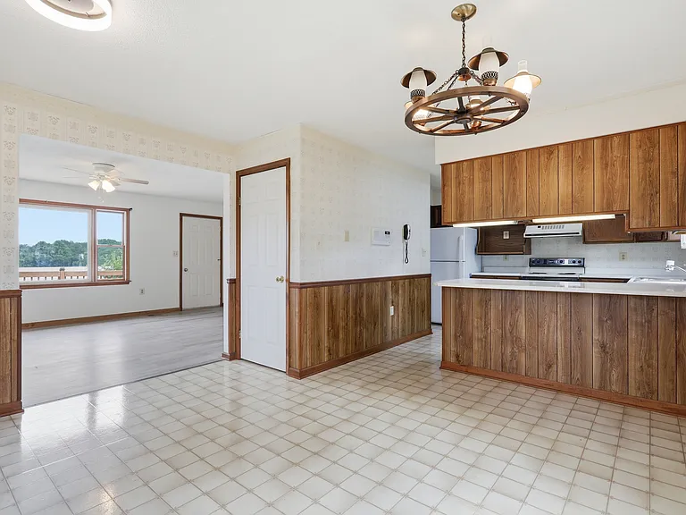 111 Labella Ct — Photo 15
