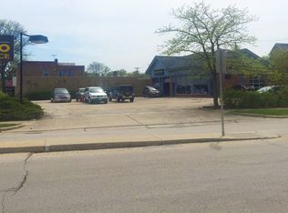 930 Waukegan Rd, Glenview, IL 60025