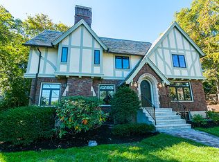 538 Newton St, Brookline, MA 02467
